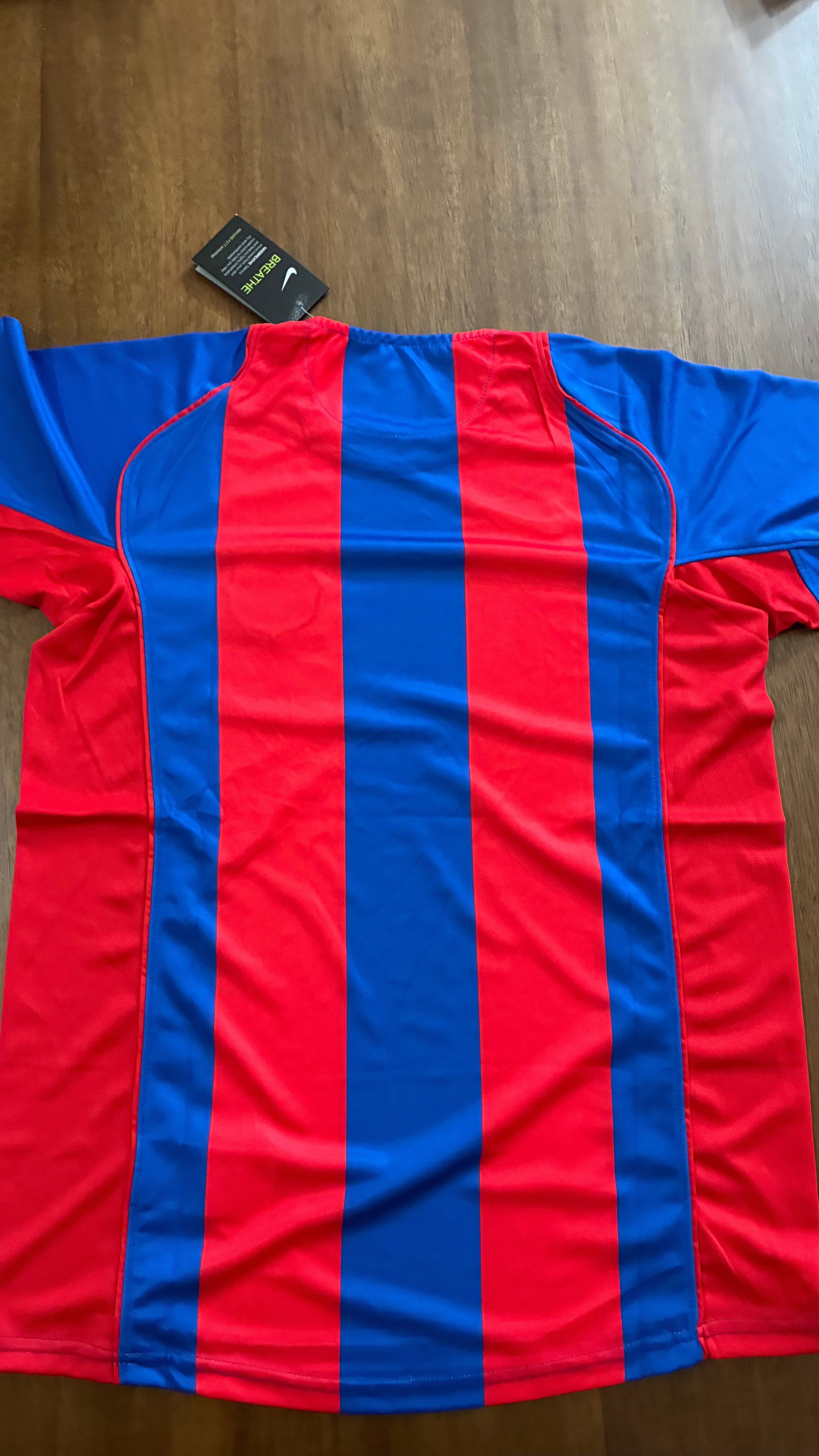 Barcelona Retro Player Version soccer jersey (size L men’s)