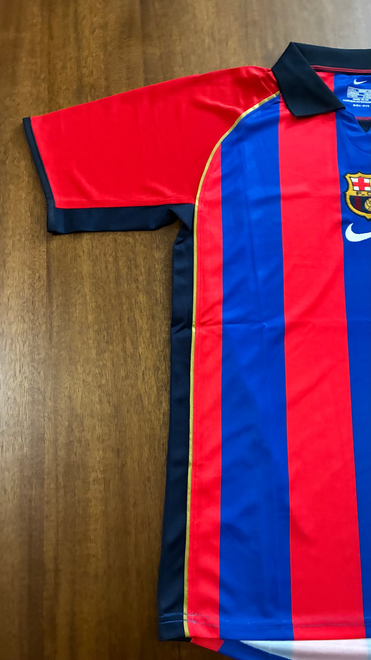 Barcelona Retro Player Version soccer jersey (size L men’s)