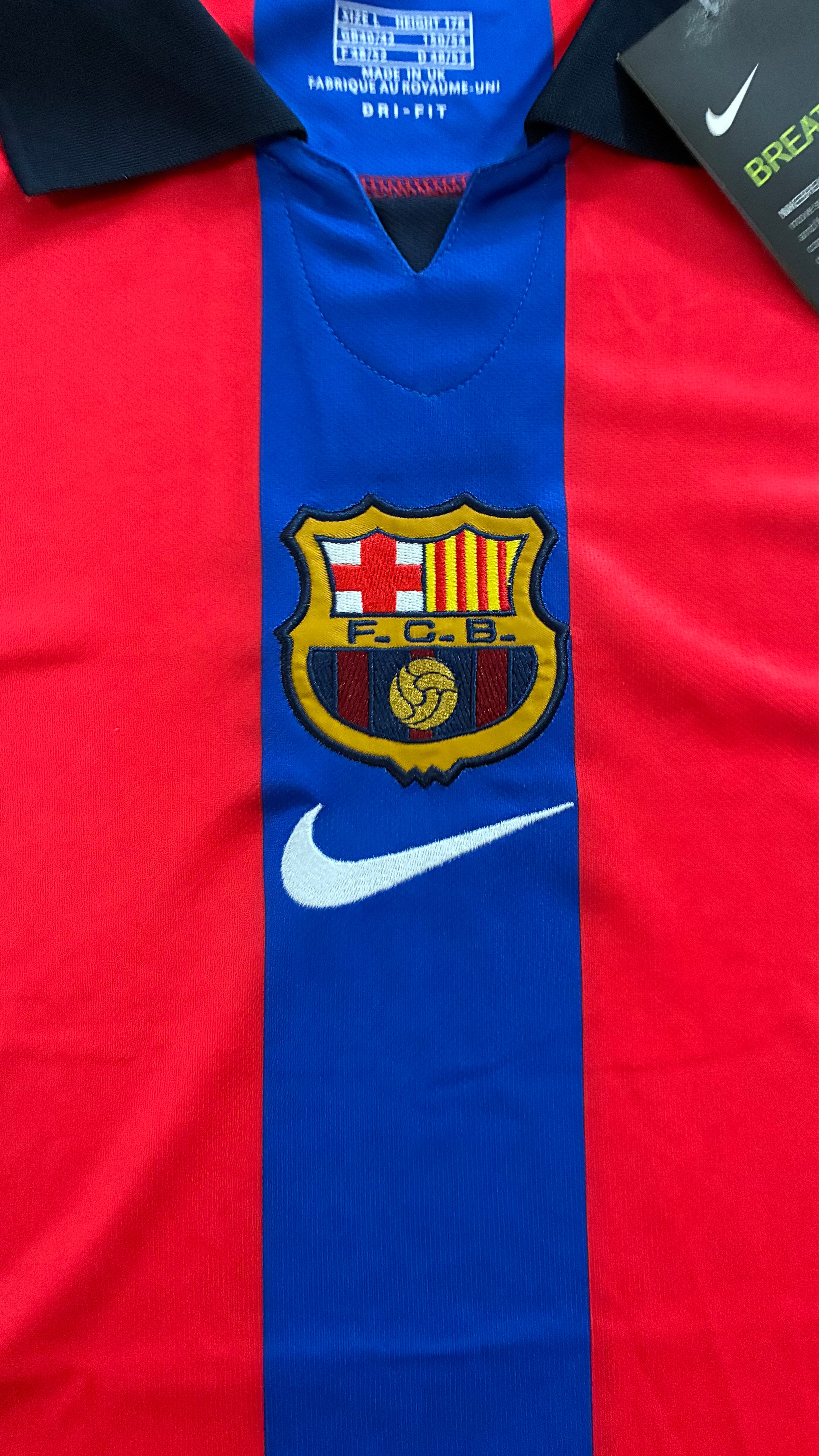 Barcelona Retro Player Version soccer jersey (size L men’s)